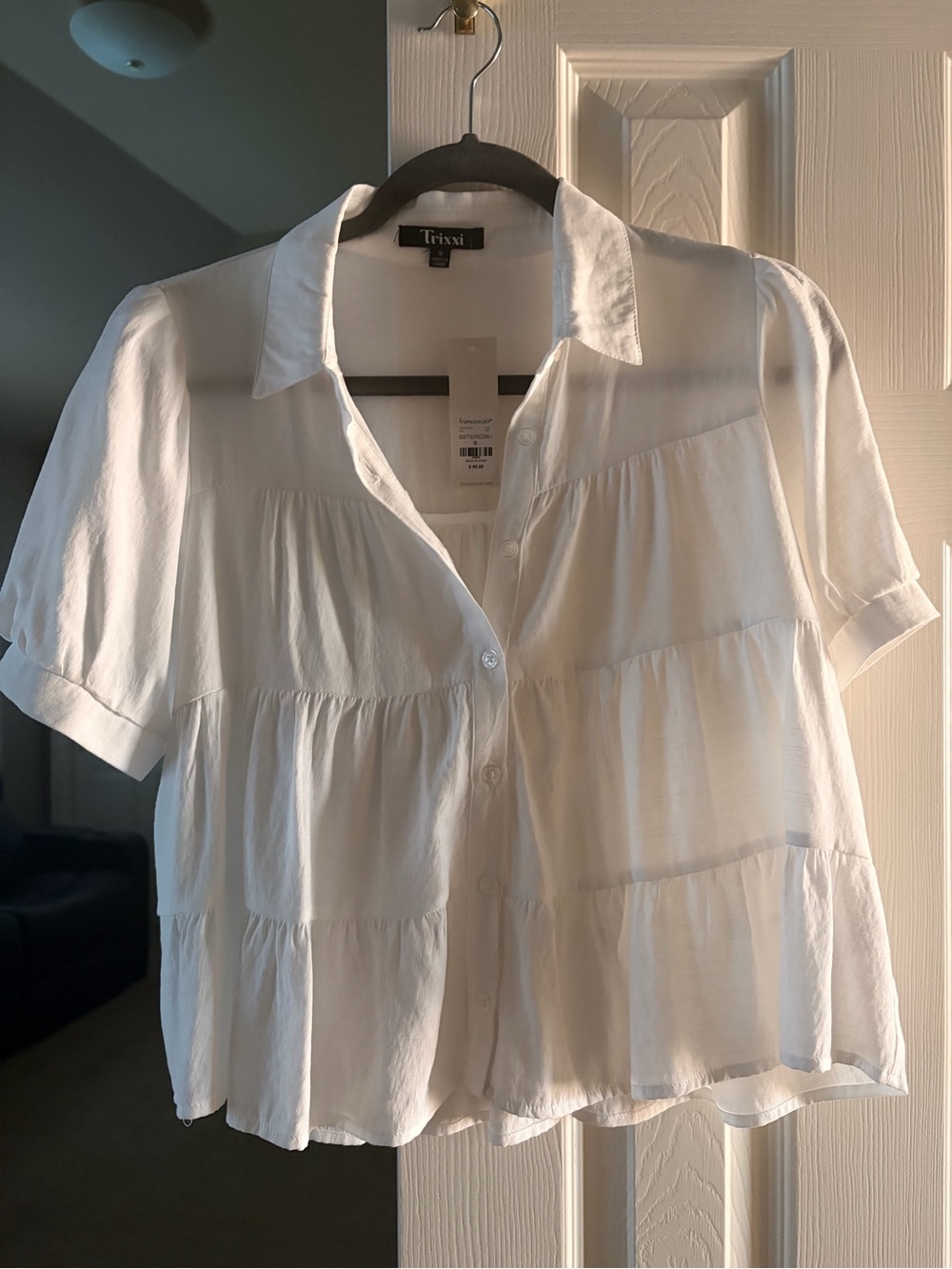 Trixxi White Short-Sleeve Tiered Button-Down Shirt